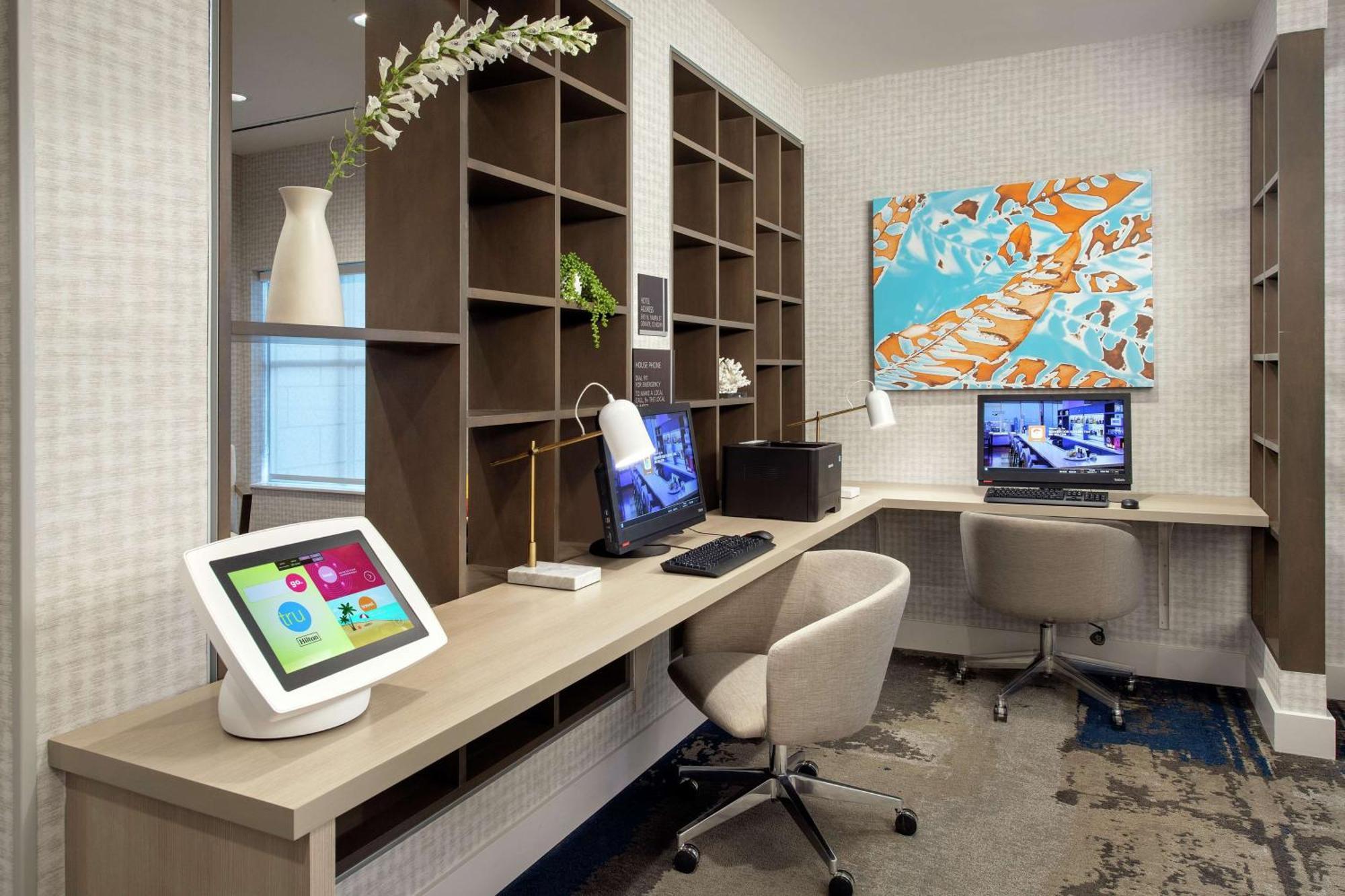 Tru By Hilton Denver Airport Tower Road Extérieur photo