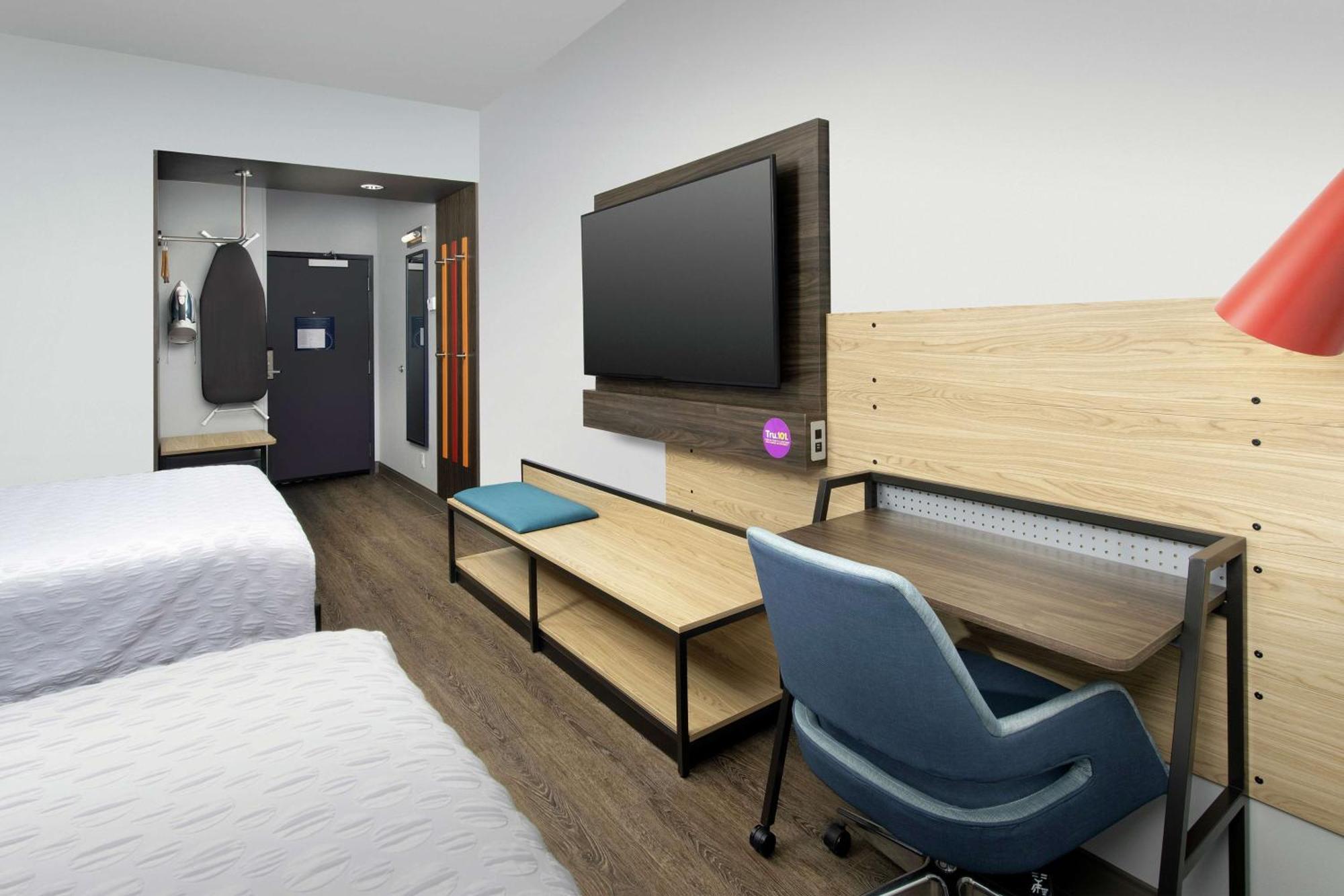 Tru By Hilton Denver Airport Tower Road Extérieur photo