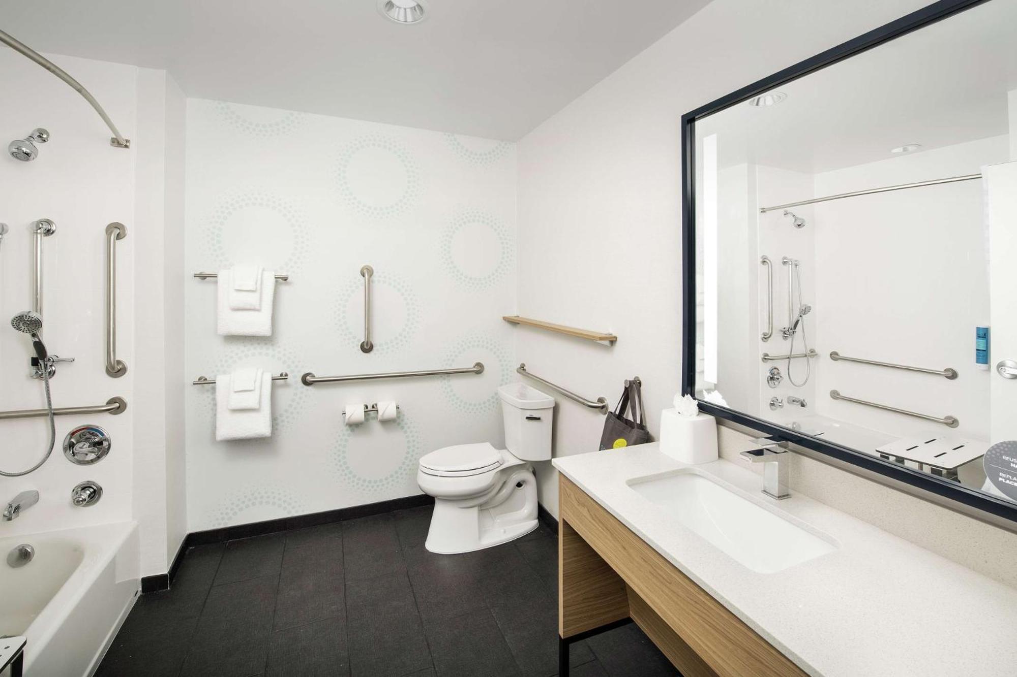 Tru By Hilton Denver Airport Tower Road Extérieur photo
