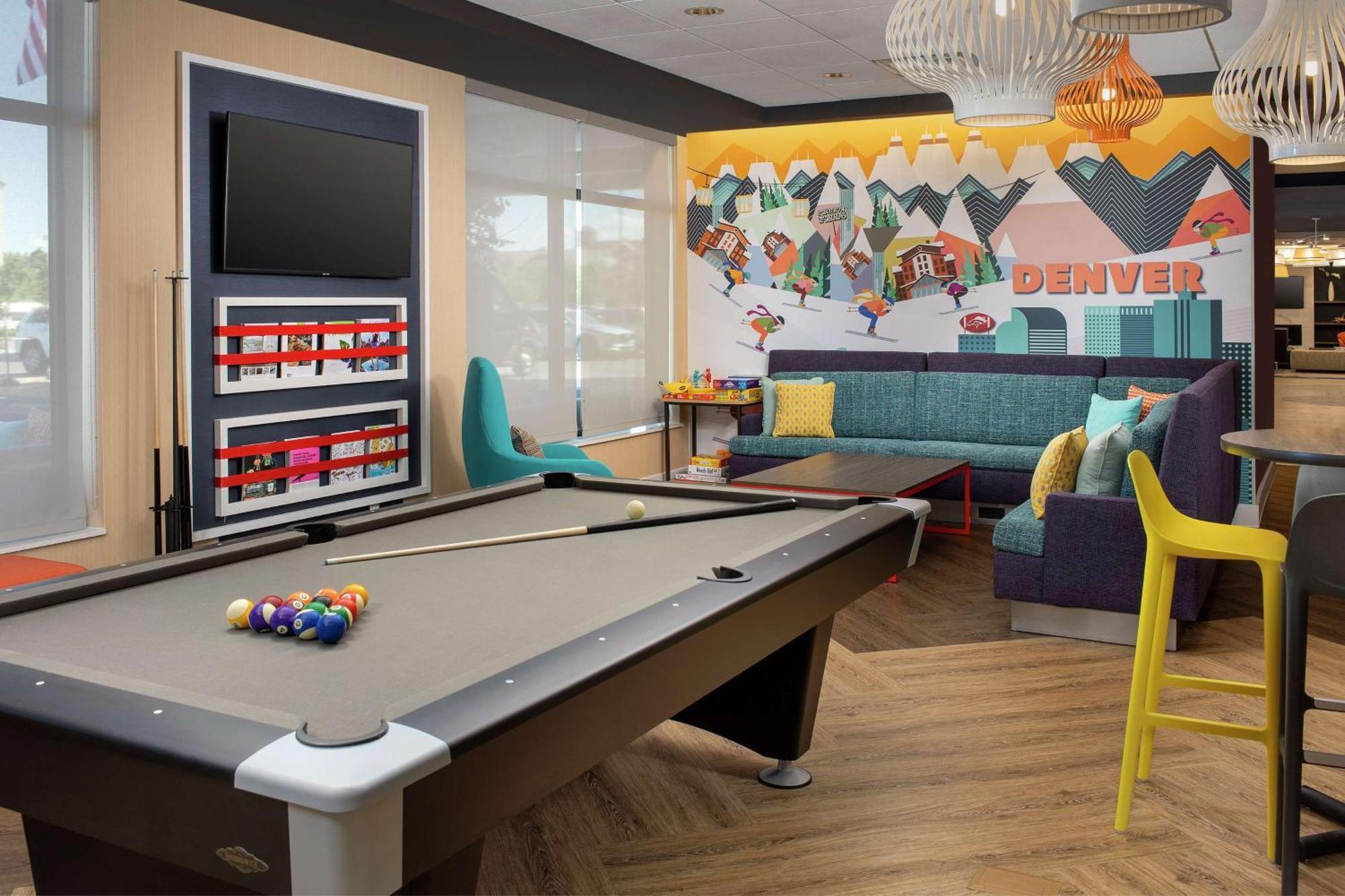 Tru By Hilton Denver Airport Tower Road Extérieur photo