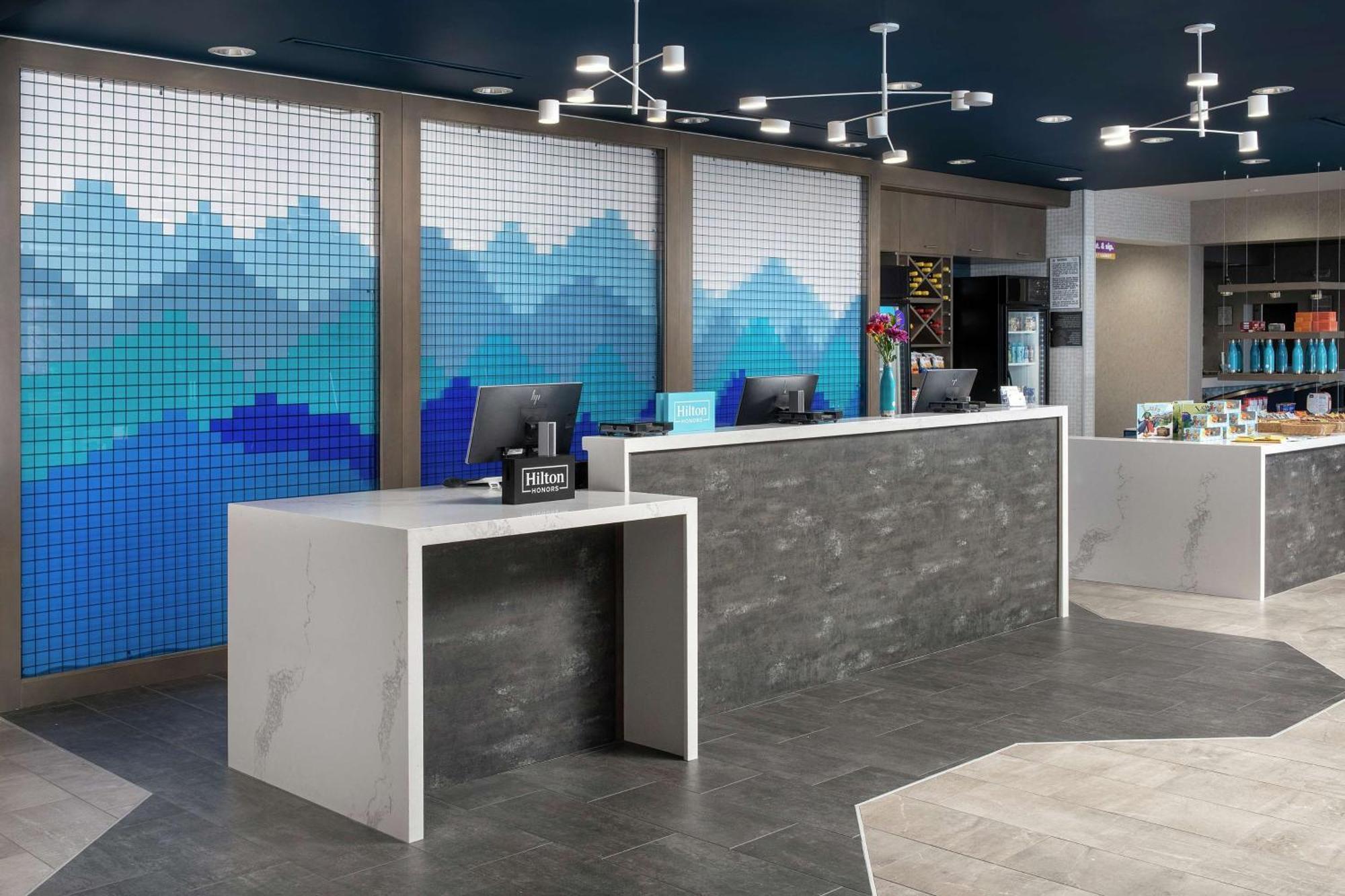 Tru By Hilton Denver Airport Tower Road Extérieur photo