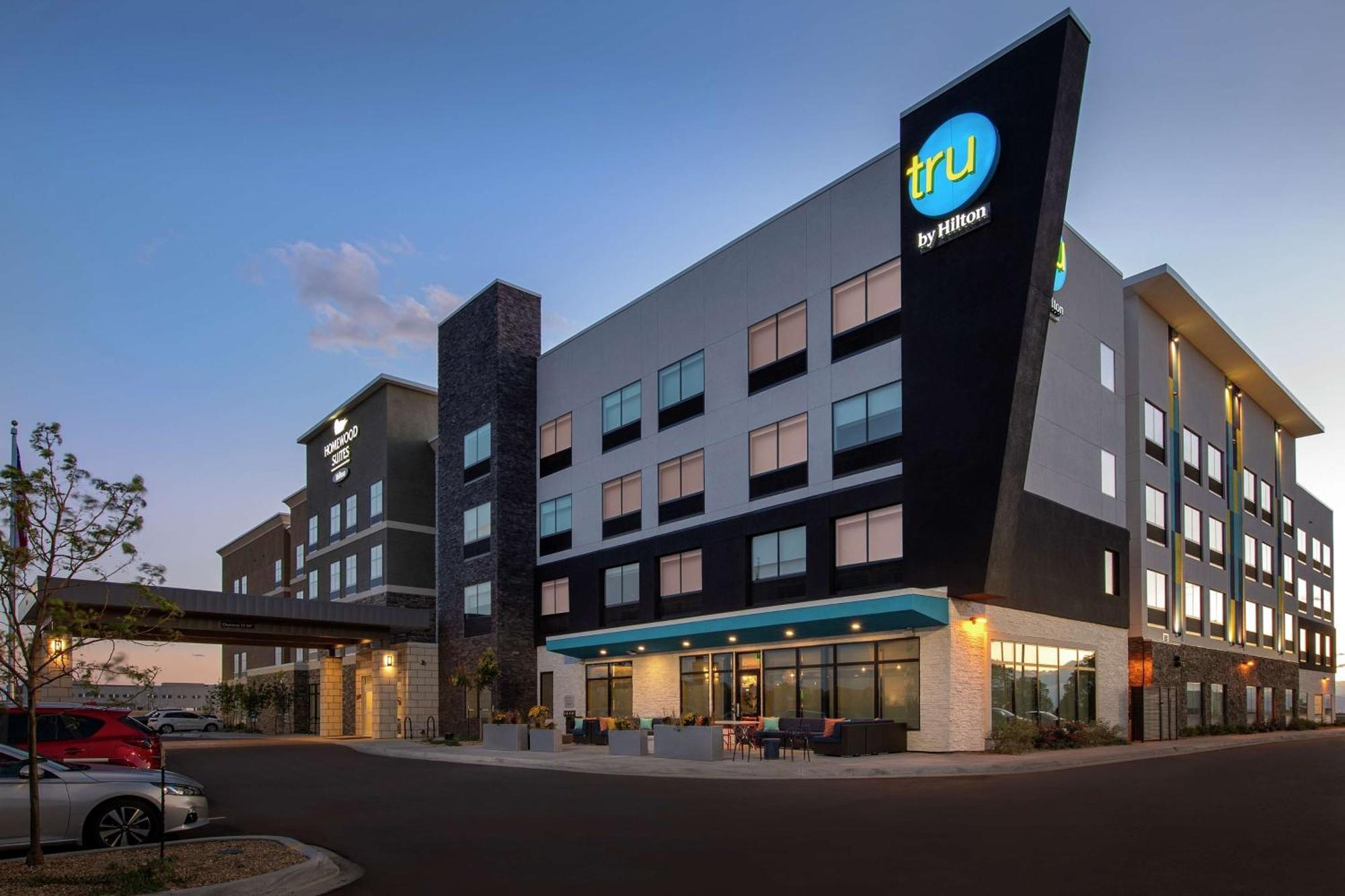 Tru By Hilton Denver Airport Tower Road Extérieur photo